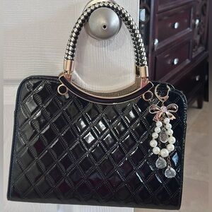 Elegant Black Quilted Handbag